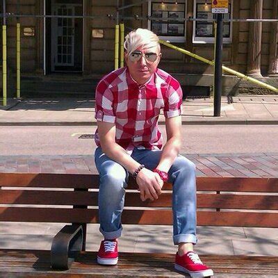 Gay Ghostface On Twitter Fossildaddy So This Is The Daddy Who Mocks The Way Other People Look