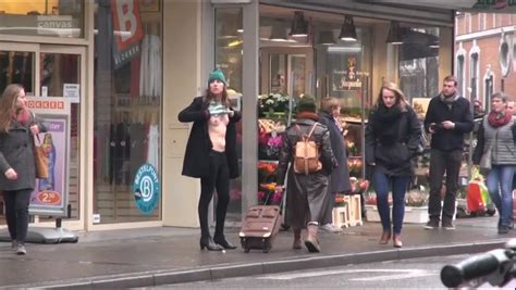 Naked Sarah Vandeursen In De Ideale Wereld