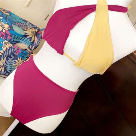 Hot Sexy Gaenali Bikini Pics