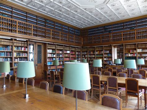 Bibliothèque De Larsenal