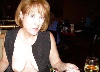 Les Salopes Bra Less ZB Porn