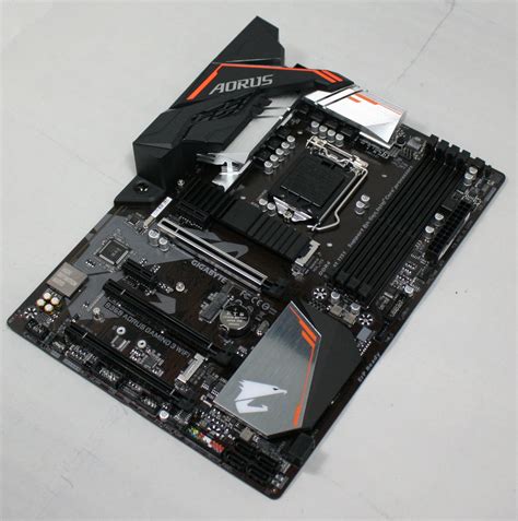 Visual Inspection - The GIGABYTE B360 Gaming 3 WIFI Review: A Cheaper ...