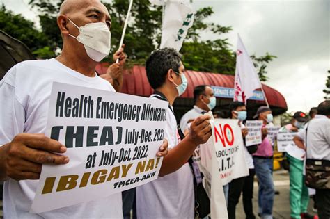 Health Workers Hope Unpaid Benefits Out Before Christmas Abs Cbn News