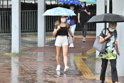 十一國慶多雲有驟雨 季候風下周抵港大風最低26度 星島日報