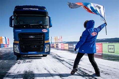 Ford Trucks F Max Record Di Velocit Sul Lago Ghiacciato Baikal