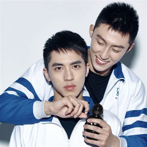 cặp huynh đệ hot nhất xứ Trung Chỉ có Vương Nhất Bác Tiêu Chiến là đình đám cả đôi