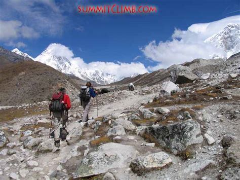 Island Peak Island Trek Easy Walk And Climb Trek Peak Expedition