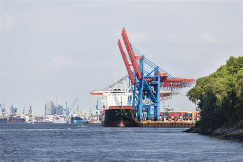 Modern Port Management Is Crucial To The Successful Defossilization Of