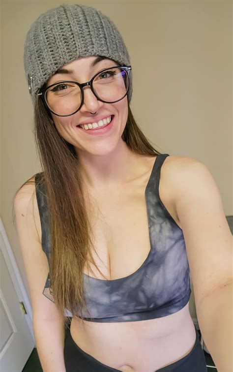 Oh Hi 👋 [f28][oc] R Girlswithglasses