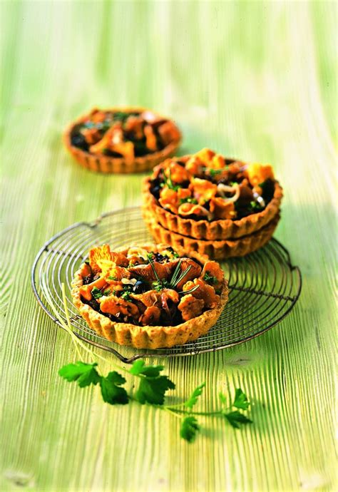 Recette tartelettes forestières aux girolles Marie Claire