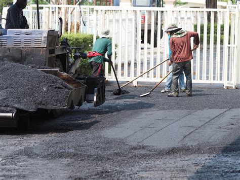 New Road Work Maintenance - Paporn Setthakarn Warehouse