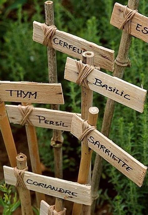 31 Striking DIY Wood Projects For Your Garden Space