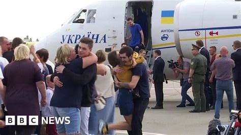 Ukraine Russia Prisoner Swap Joyous Welcome At Kiev Airport