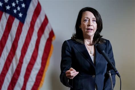 Maria Cantwell Net Worth, Family, Husband, Education and Political ...