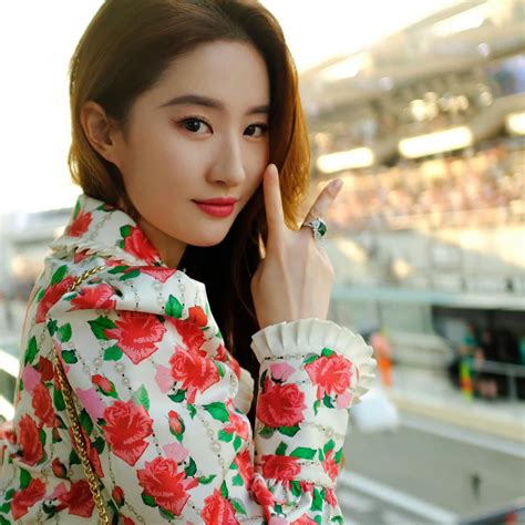 หลิวอี้เฟย์ 刘亦菲 Crystal Liu Thailand