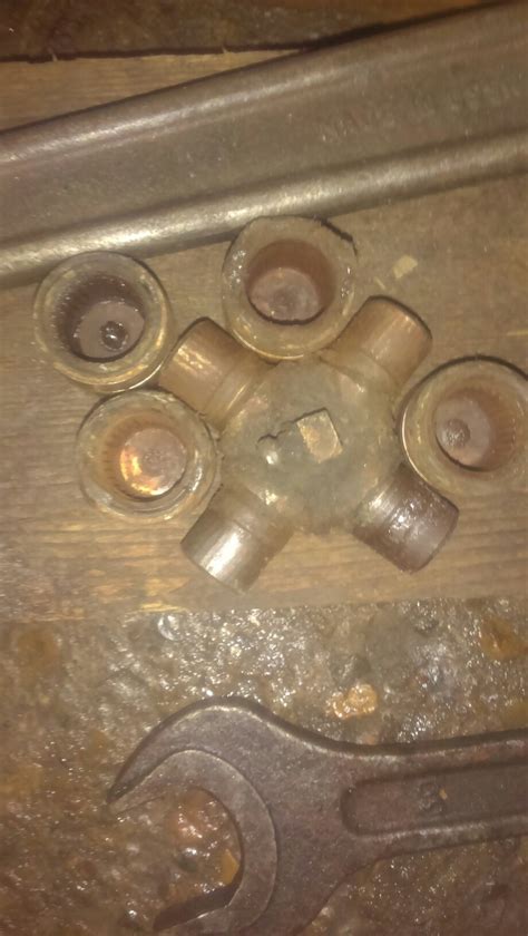 Задняя крестовина заднего кардана) — Toyota Land Cruiser 100, 4,7 л ...