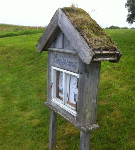 Green roofs for bumblebees - Bumblebee Conservation Trust