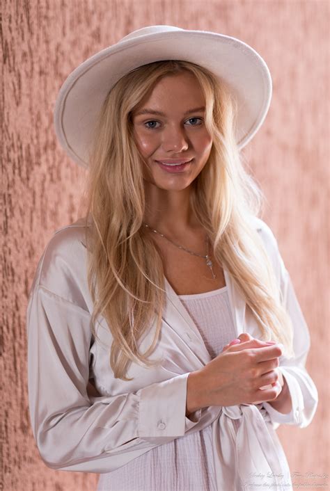 Photo Of Oksana A Natural Blonde 19 Year Old Girl Photographed In July 2021 By Serhiy Lvivsky