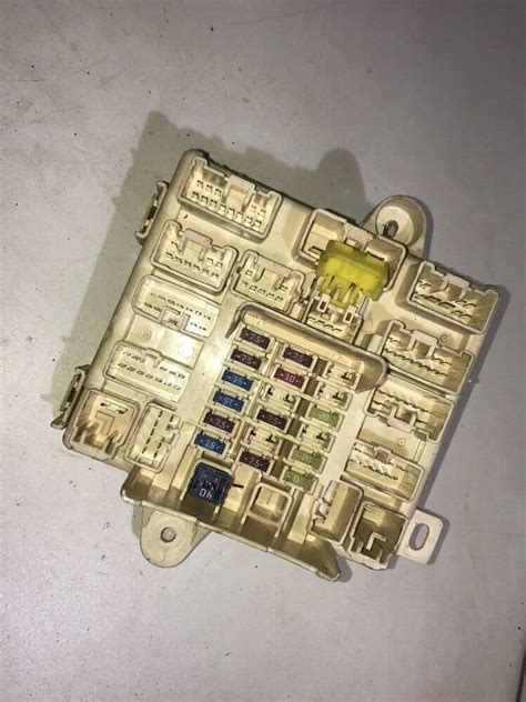 99 05 Lexus Is200 Fuse Relay Box Spare Fuses For 2 0 1gfe Engine