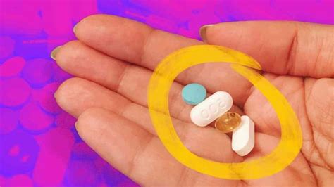 Κορωνοϊός: προσοχή σε βιταμίνες και συμπληρώματα! - Αριστοτέλης Βάθης ...