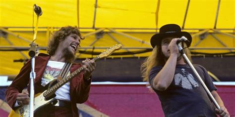 On This Day In History Oct 20 1977 Lynyrd Skynyrd Bandmates Killed In Horrific Plane Crash