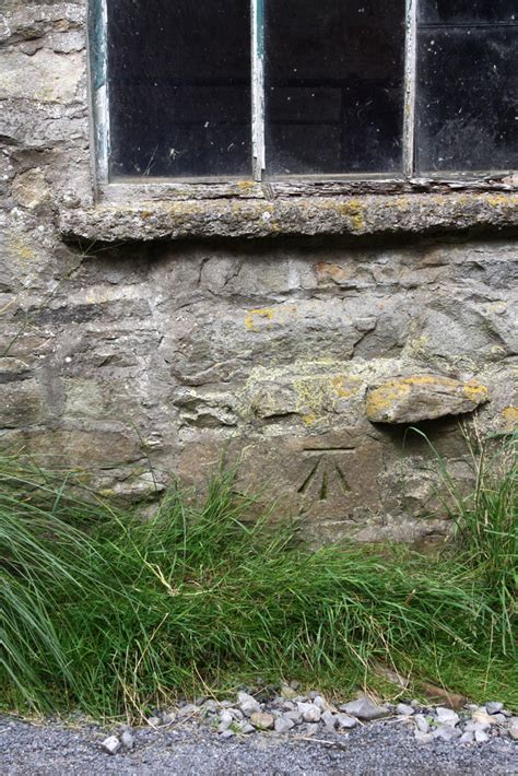 Large Benchmark On Barn At West Shaw Roger Templeman Cc By Sa 2 0