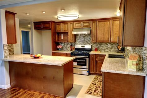 Pecan Colored Kitchen Cabinets Things In The Kitchen