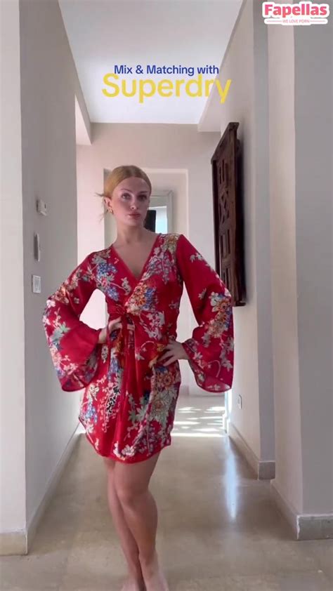 Maisie Smith Aka Maisiesmithofficial Nude Leaks Fapellas