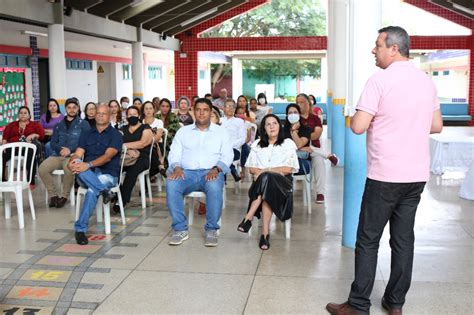 Novos membros do Conselho Municipal de Educação de Pará de Minas são