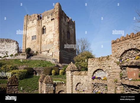 Guildford Surrey England Uk Guildford Castle 12th Century Tower Keep