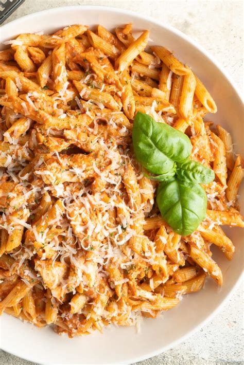 Penne Vodka With Chicken Ready In Less Than 30 Minutes