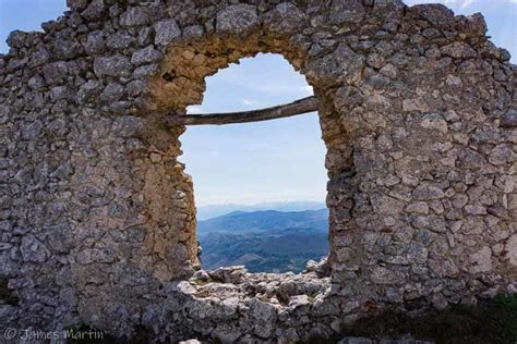 Rocca Calascio in the Abruzzo | Wandering Italy Blog