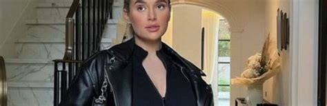 Molly Mae Hague Says She Didnt Know She Was Pregnant In Slinky Bikini Snaps Hot Lifestyle News