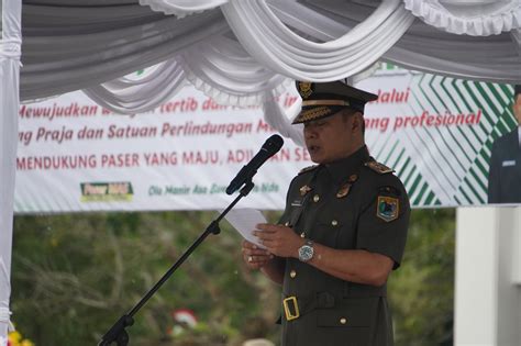 Bupati Fahmi Sebagai Inspektur Upacara Dalam Peringatan Hut Ke Satpol