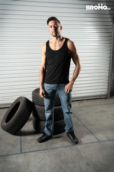 Gays Fucking In The Garage Gay Porn Pics