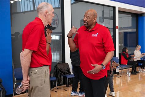 Molded By His Detroit Roots Former Sixer Earl Cureton Beat The Odds To