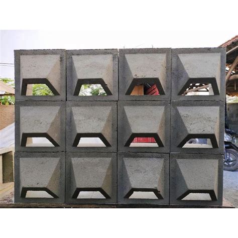 Jual Roster Beton Minimalis Terbuat Dari Cor Motif Tv Hole Ukuran X