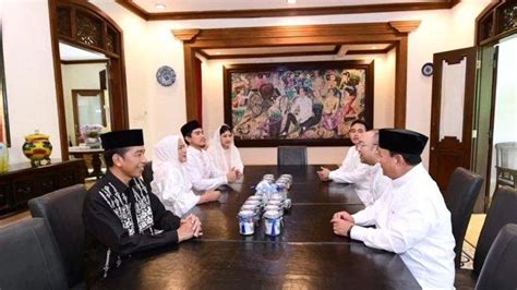 Cerita Lukisan Seharga Gaji Presiden Pada Pertemuan Prabowo Dan Jokowi