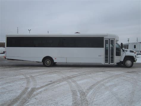 2007 Glaval Gmc 45 Passenger Shuttle Bus