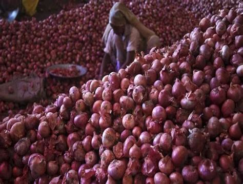 Increase Procurement Centres For Onions Maharashtra CM HydNow