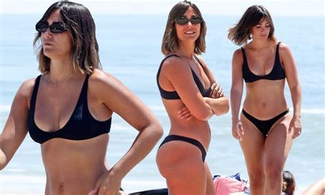 10 Hot Frankie Bridge Bikini Pics