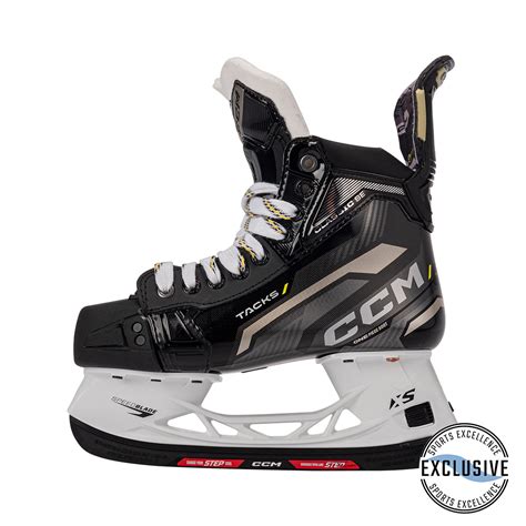 CCM Tacks Classic SE Intermediate Hockey Skate SKCLSE22 IN Chuckie S