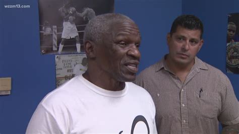 Floyd Mayweather Sr. visits Grand Rapids boxing gym | wzzm13.com