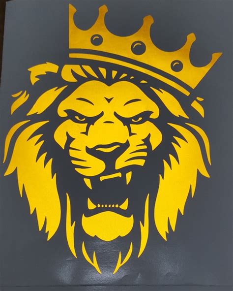 В последнее время очень популярное изображение льва с короной ...