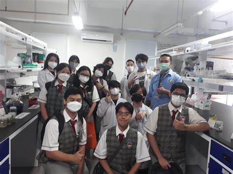 Kunjungan Siswa SMAK Penabur Bintaro Jaya Kelas 11 Ke Laboratorium