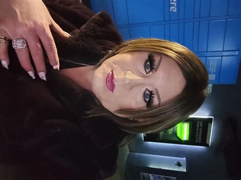 Faux Fur Coat Outing British Shemale Outdoor Outdoor Porn Xhamster