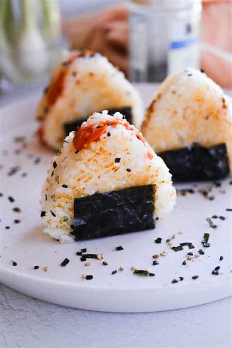 Easy Salmon Onigiri Recipe Using Leftover Salmon And Rice