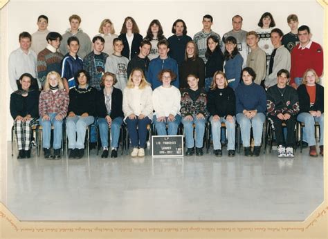 Photo De Classe T Bep Hot De Lyc E Professionnel Les Franchises Copains D Avant