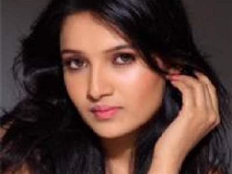 Vani Bhojan Height, Age, Family, Wiki, News, Videos, Discussion & More