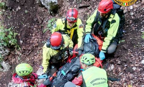 Disperso In Montagna Trovato Morto Escursionista Nel Salernitano